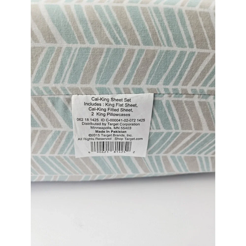 Room‎ Essentials Target Sheet Set California King NWT blue grey chevron